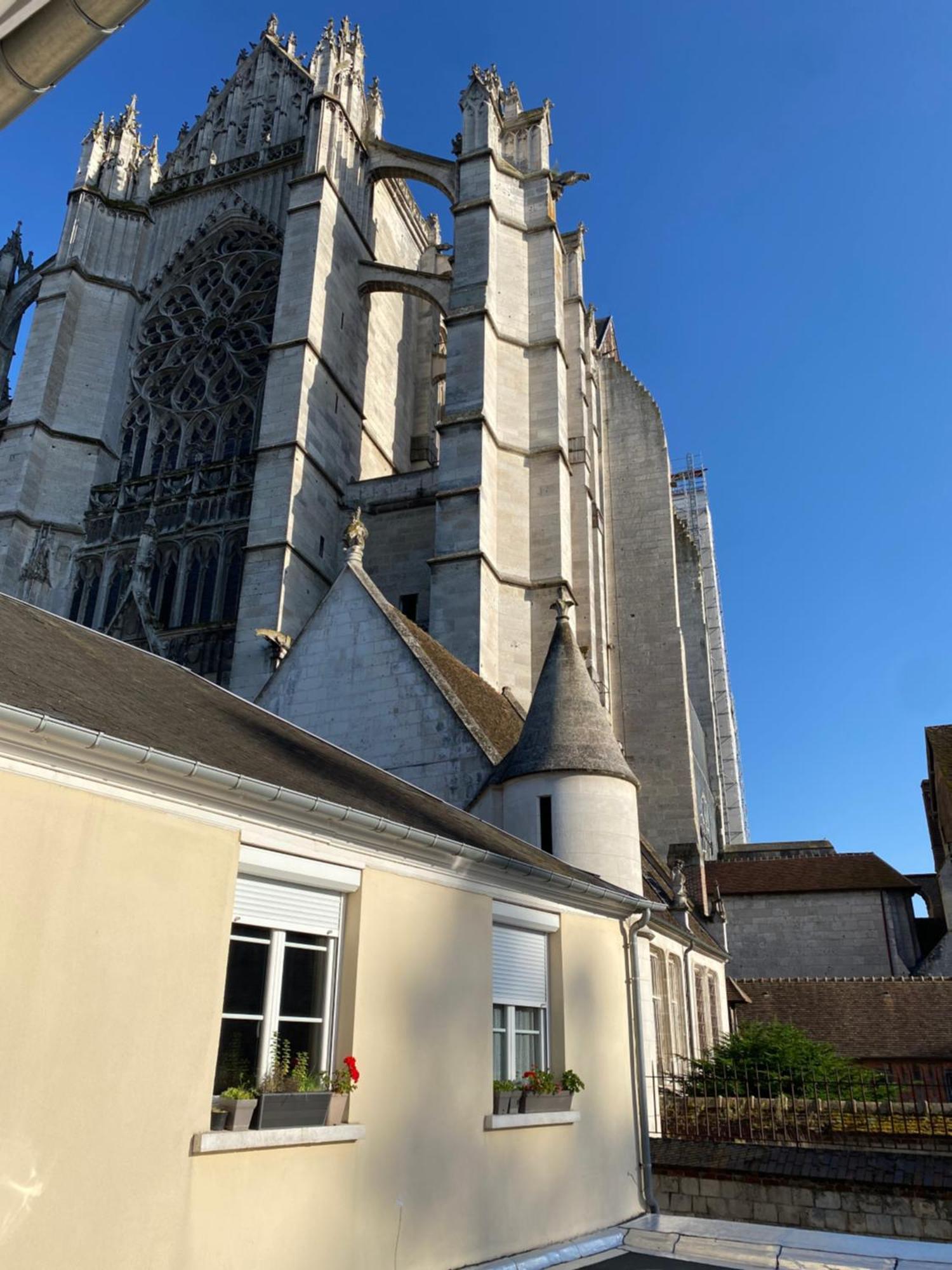 Appartement Hyper-Centre Vue Cathedrale Beauvais Exterior foto